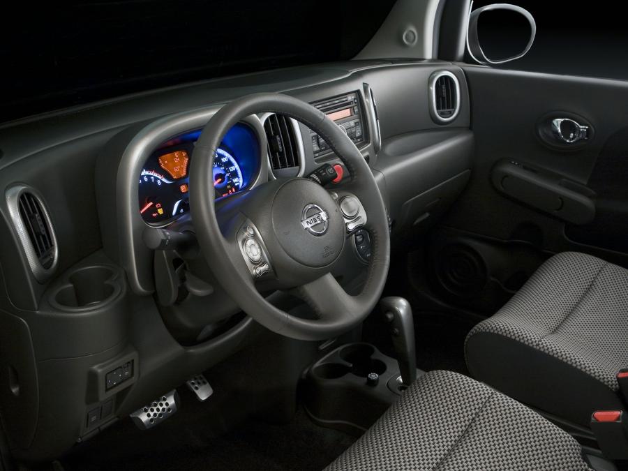 Торпедо Nissan Cube (Z12) 2009 года  (US) (фото 62 из 84)